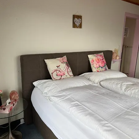 Eva'S Seeblick Krattigen Room photo