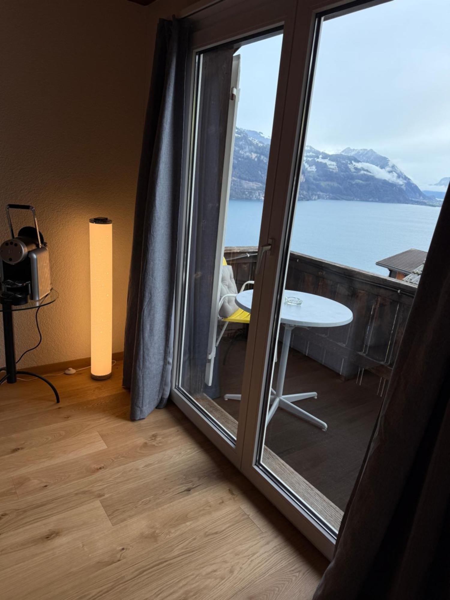 Eva's Seeblick Krattigen