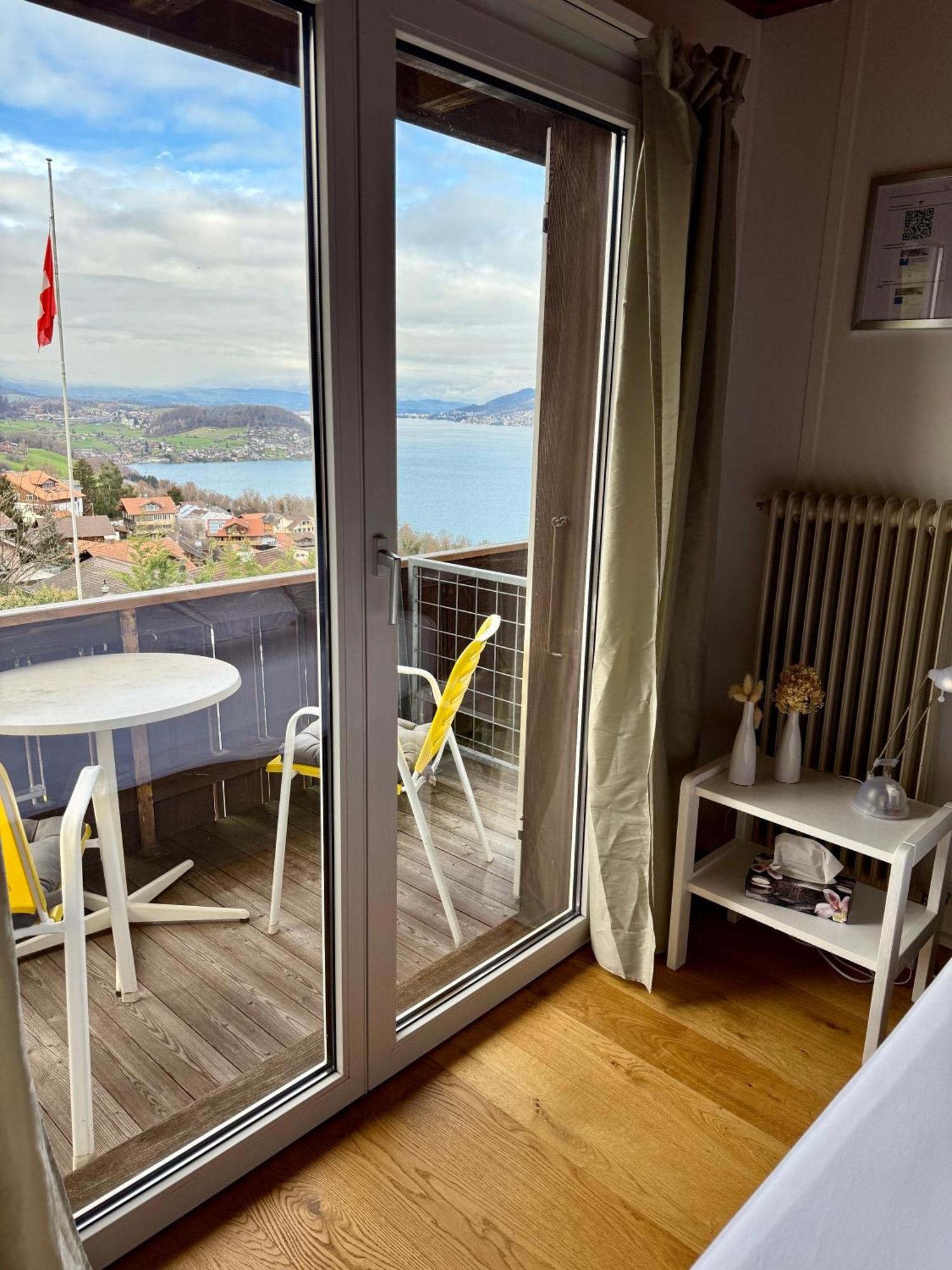 Eva's Seeblick Apartment Krattigen